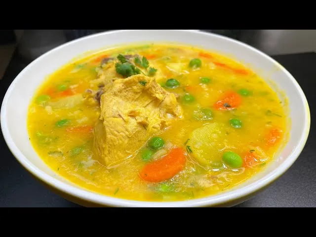 Aguado de gallina criolla